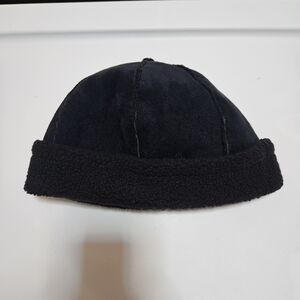 Jaclyn Smith Black Fleece-Lined Beanie